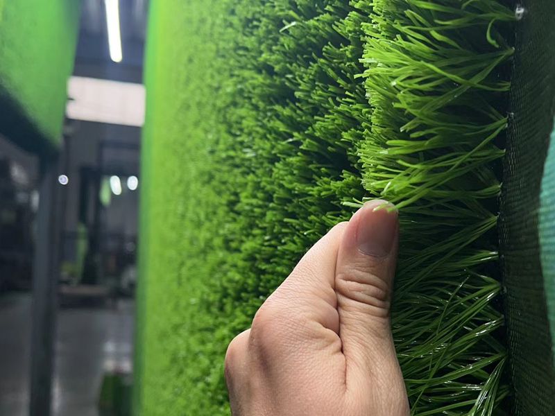 What are the advantages of your factory’s artificial turf products?